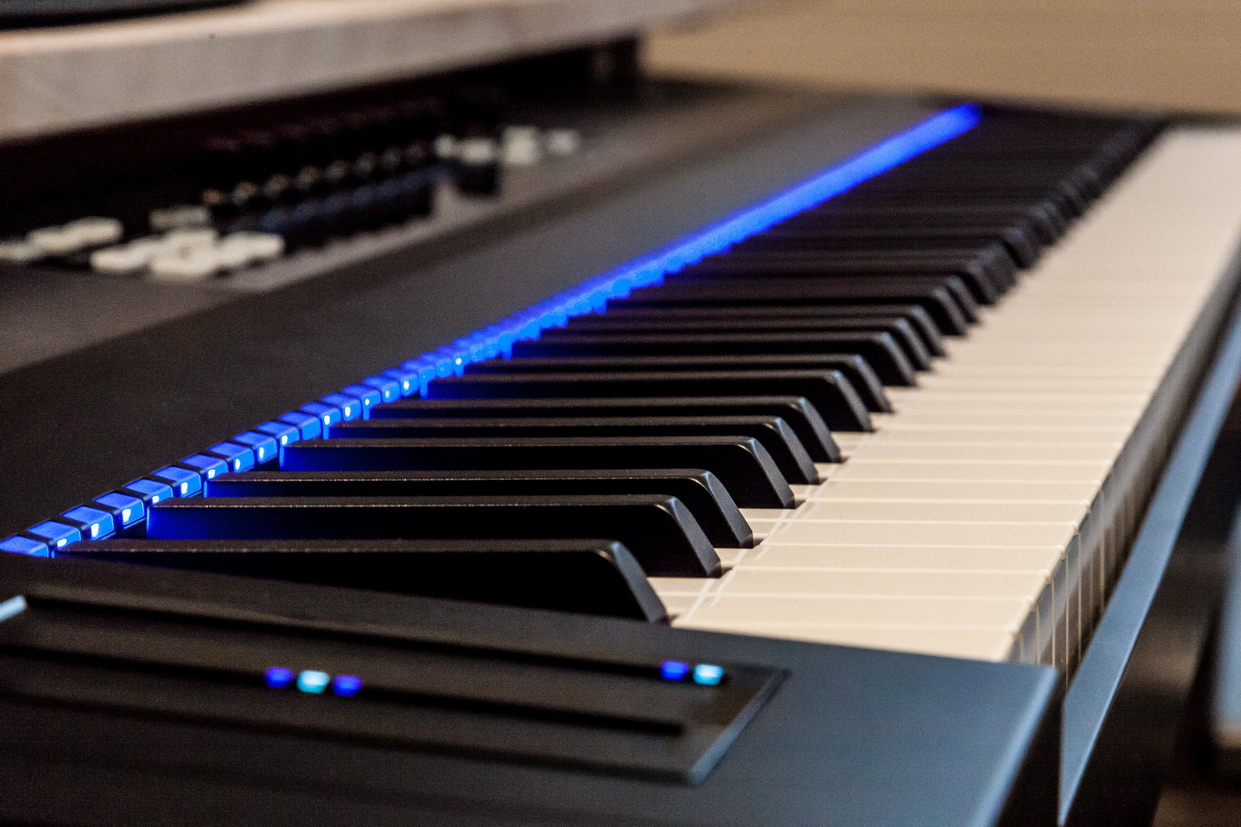 Native Instruments Komplete Kontrol S88 Controller-Keyboard