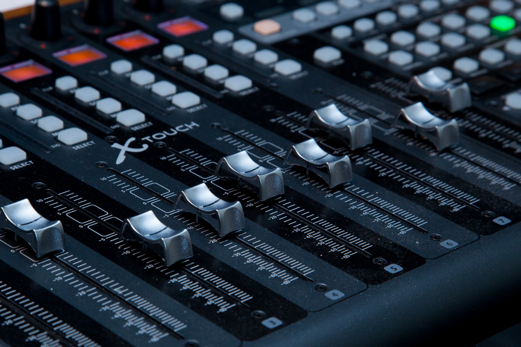 Behringer X-Touch Universal Control Surface